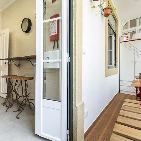Retro M2 R4 - Lovely Double Room With Shared Bathroom Lisboa Екстериор снимка