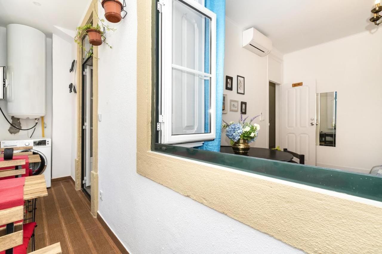 Retro M2 R4 - Lovely Double Room With Shared Bathroom Lisboa Екстериор снимка