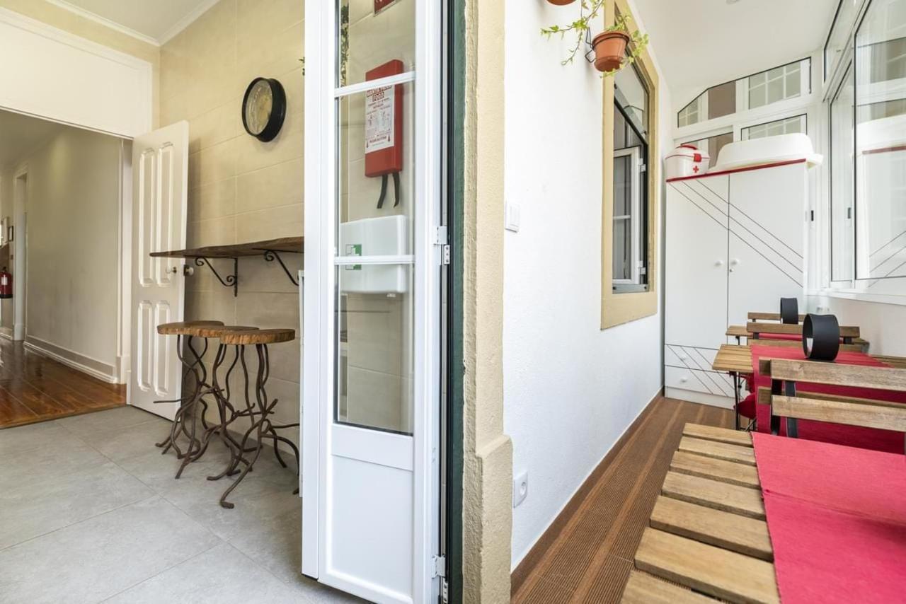 Retro M2 R4 - Lovely Double Room With Shared Bathroom Lisboa Екстериор снимка