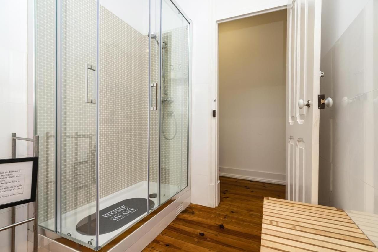 Retro M2 R4 - Lovely Double Room With Shared Bathroom Lisboa Екстериор снимка